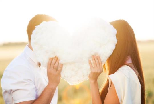 【他是不是在偷偷暗戀我？7點行為，他絕對對妳有意思】